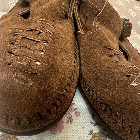 Minnetonka Mary Jane moccasins - Picture 6 of 7